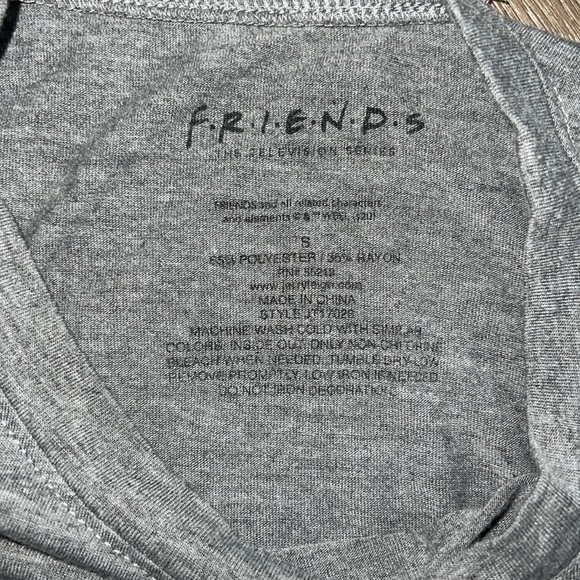 Friends Tee Shirt - Picture 3 of 3